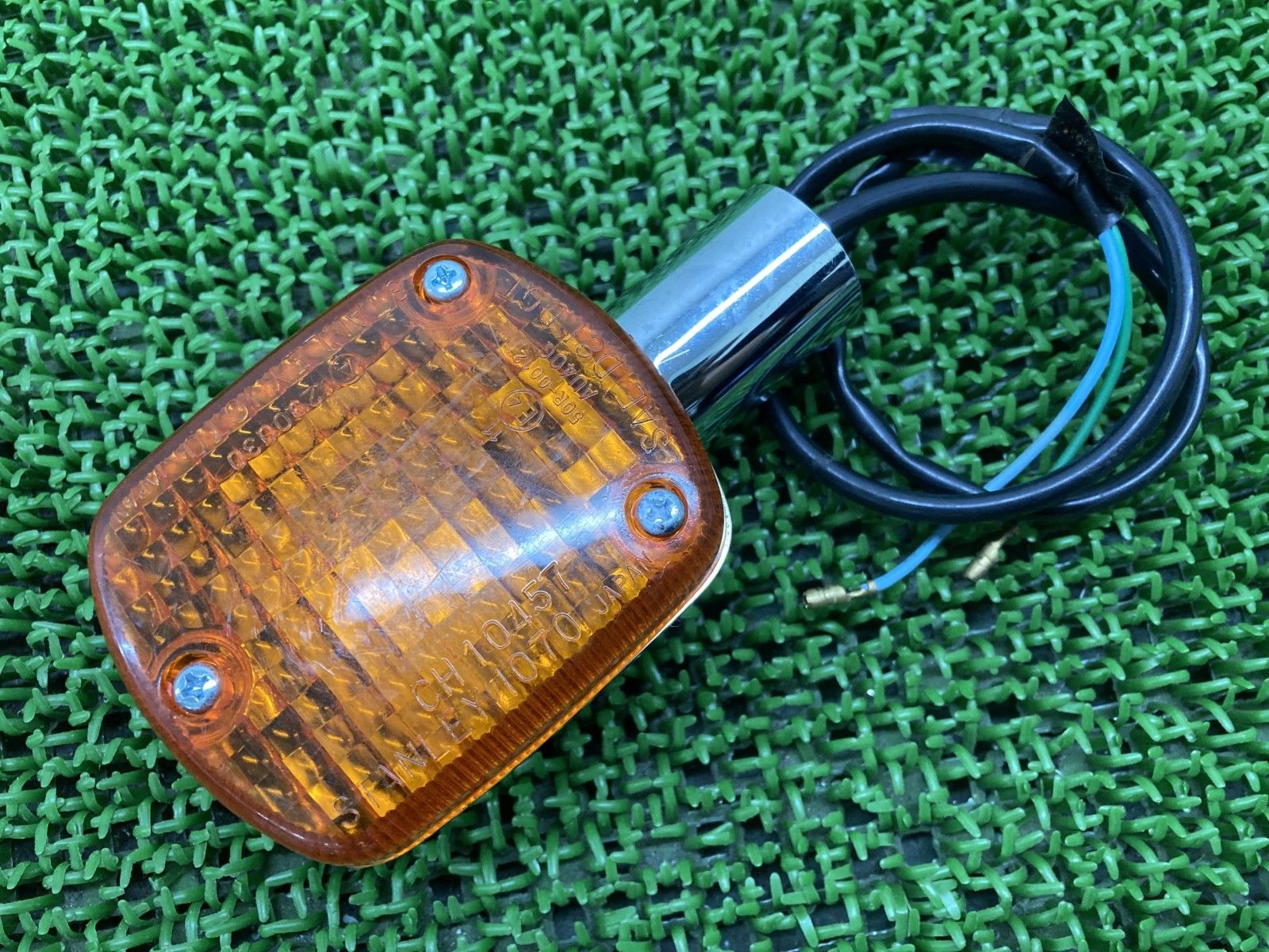 VF750マグナ フロントウインカー 右 1070 ホンダ 純正 中古 バイク 部品 RC09 コンディション良好 割れ欠け無し 品薄 希少品 38