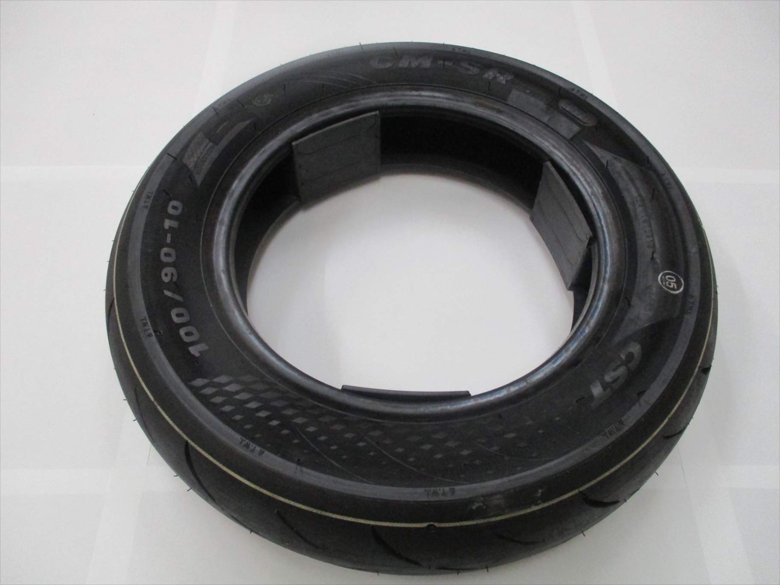 新品 CM-SR 100/90-10 uks-032 人気・おすすめ｜省スペース設計・旅行向けにおすすめ 公式 プライバシー配送