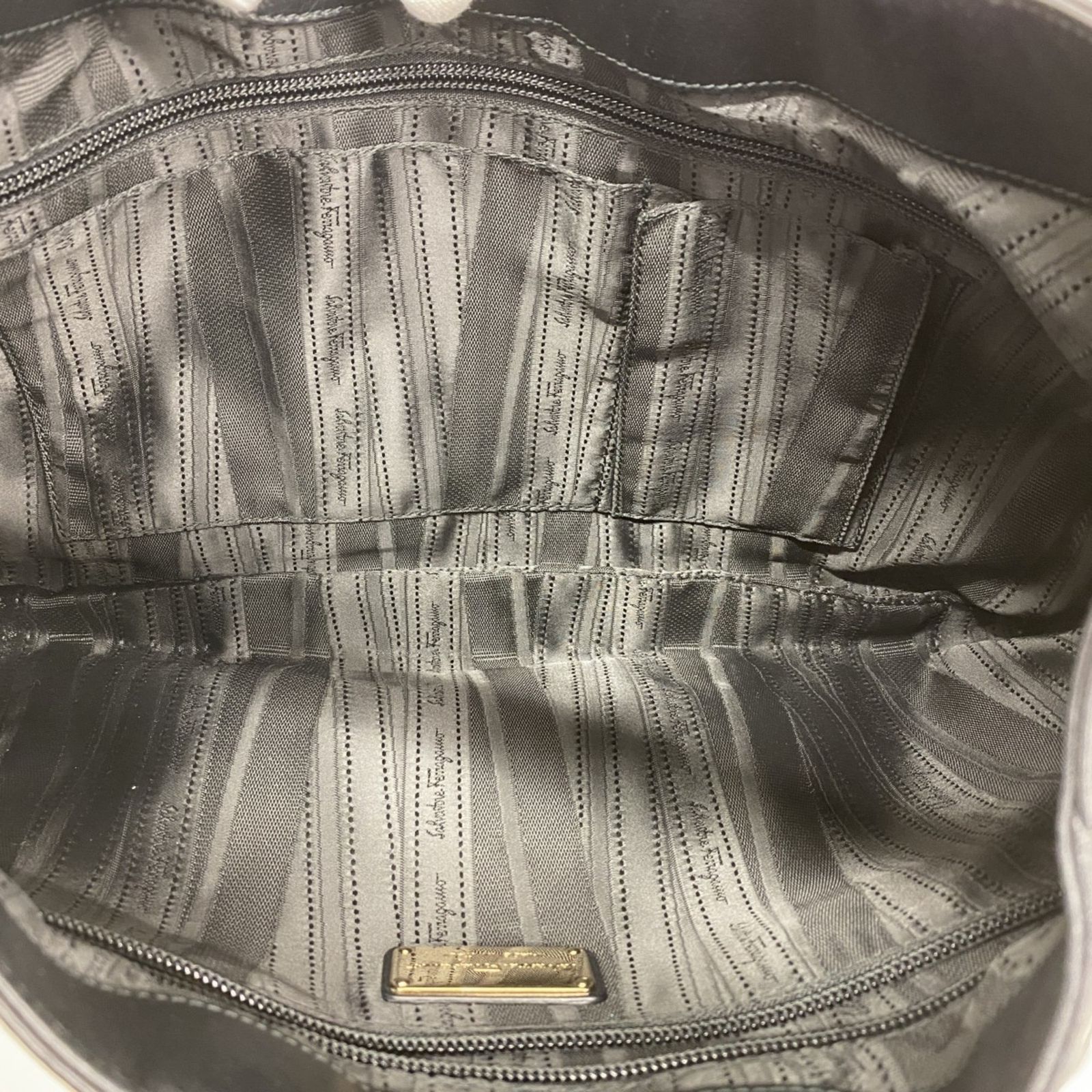 サルヴァトーレ フェラガモ Salvatore Ferragamo サルヴァトーレフェラガモ ハンドバッグ ガンチーニ レザー ブラック レディース DECORATOM_COM_BR