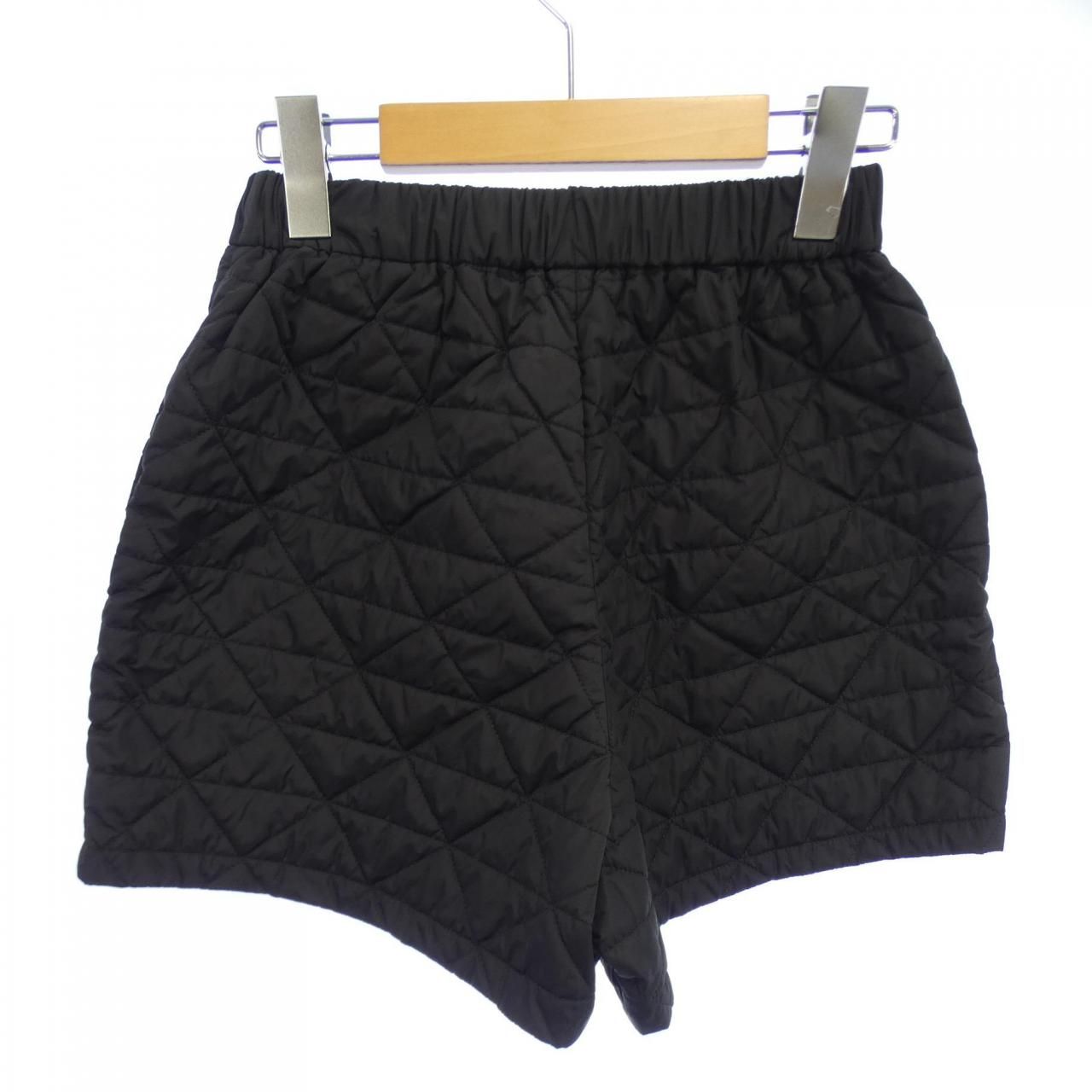プラダ　ショートパンツ プラダPRADA ナイロンショートパンツ ブラック Lサイズ 新品タグ