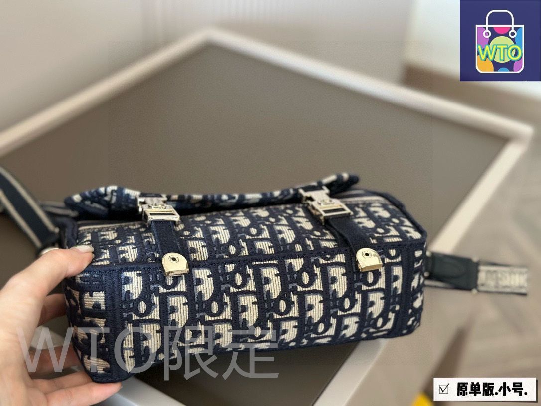 今日特価】Dior ディオール キャンプ メッセンジャーバッグ
