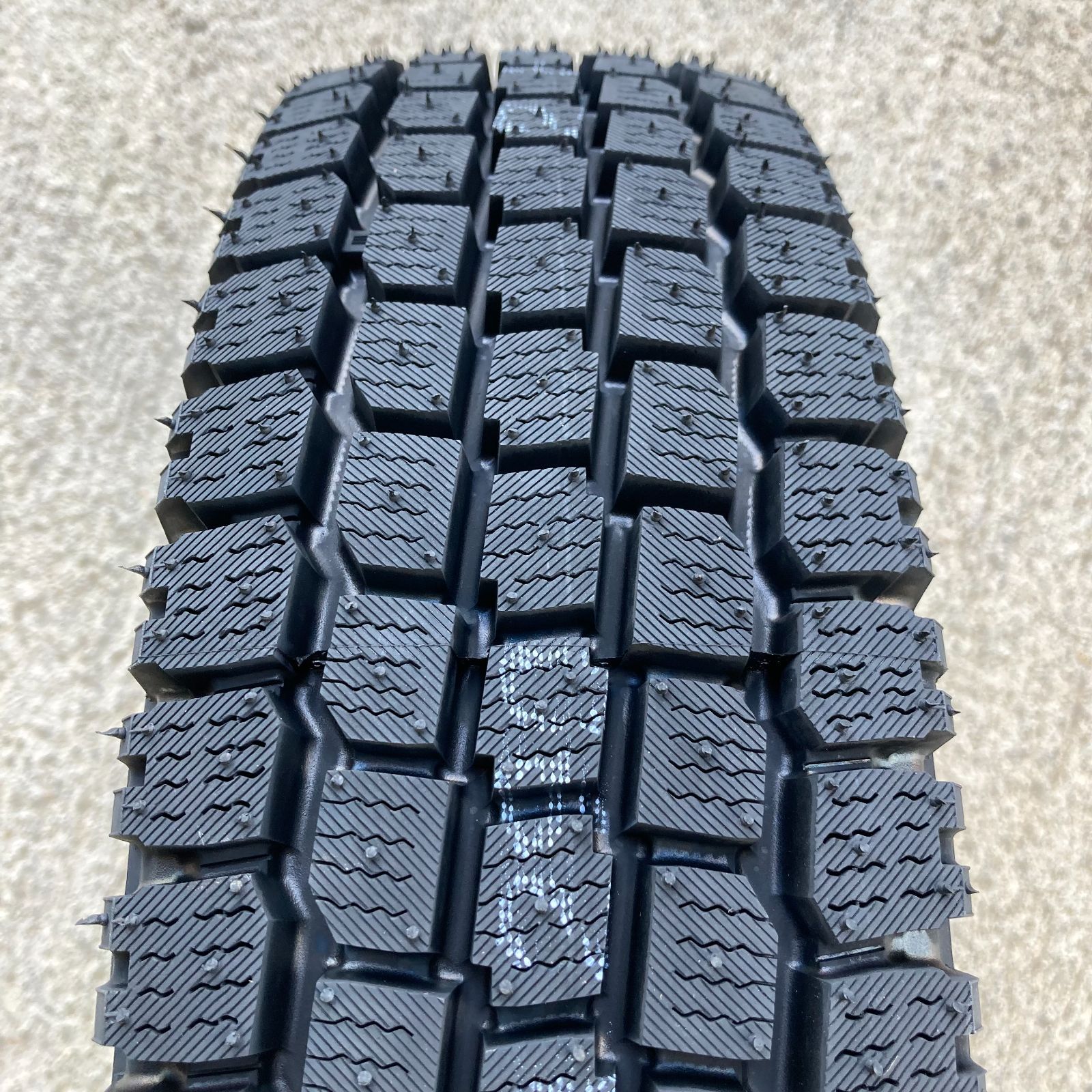 145/80R12 80/78N LT スタッドレス ４本セット 新品 ヨコハマ SY01v 