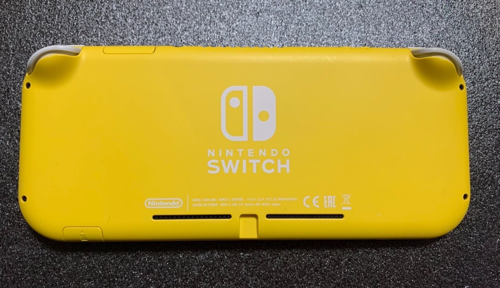 極美品　Nintendo switch Lite イエローゲームソフト/ゲーム機本体