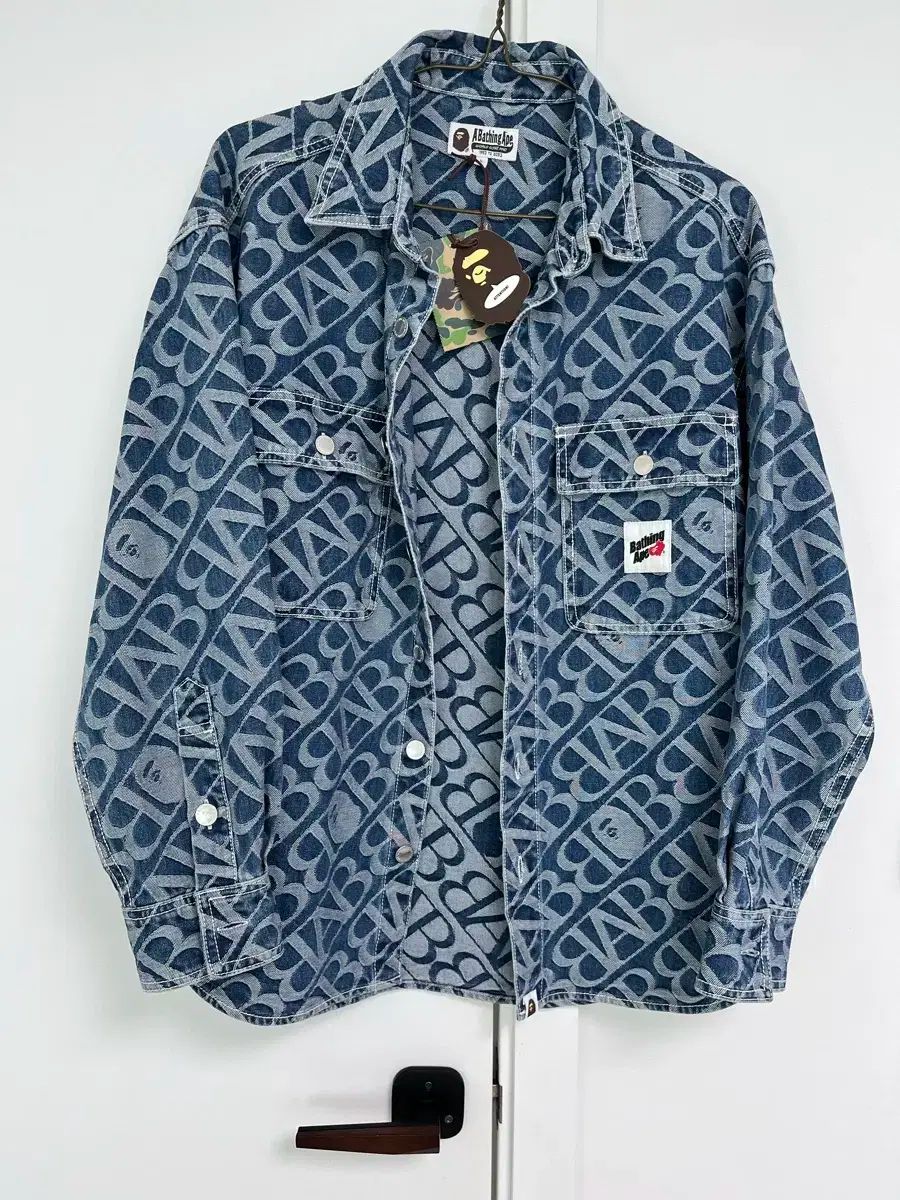 A BATHING APE(アベイシングエイプ) 正規品 デニムジャケット