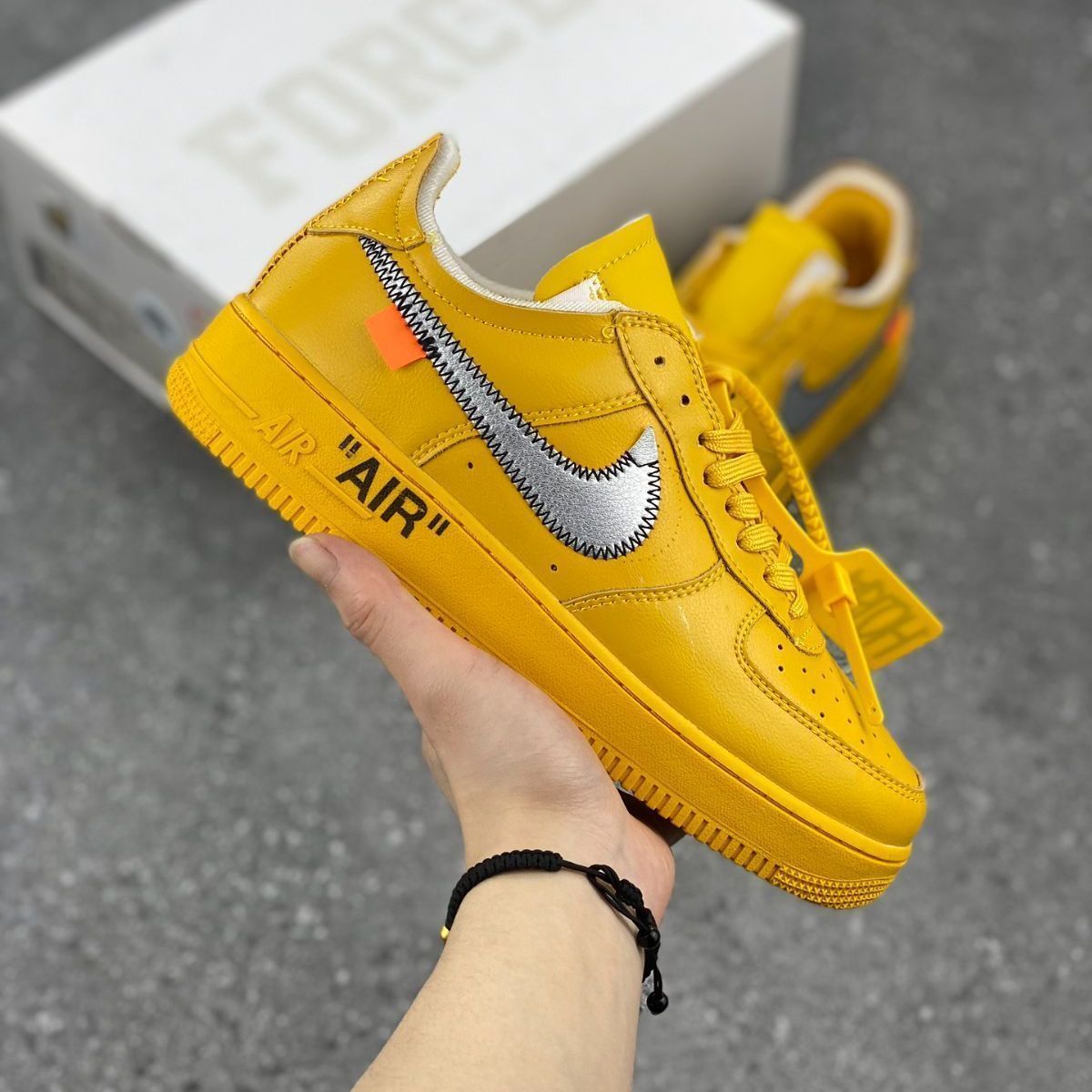 ナイキ スニーカー OFF-WHITE x Nike Air Force 1 Low 