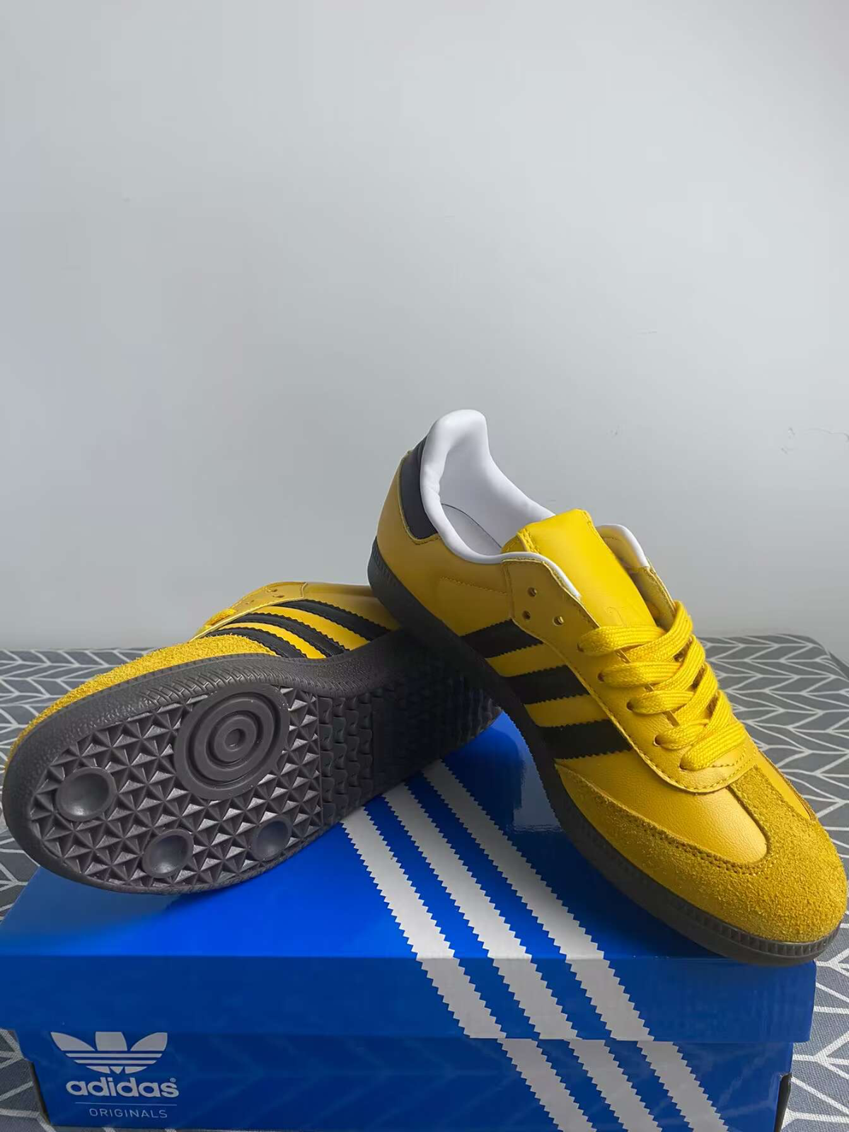 新品未使用Adidas Originals Samba OG防滑耐摩ローカットスニーカー