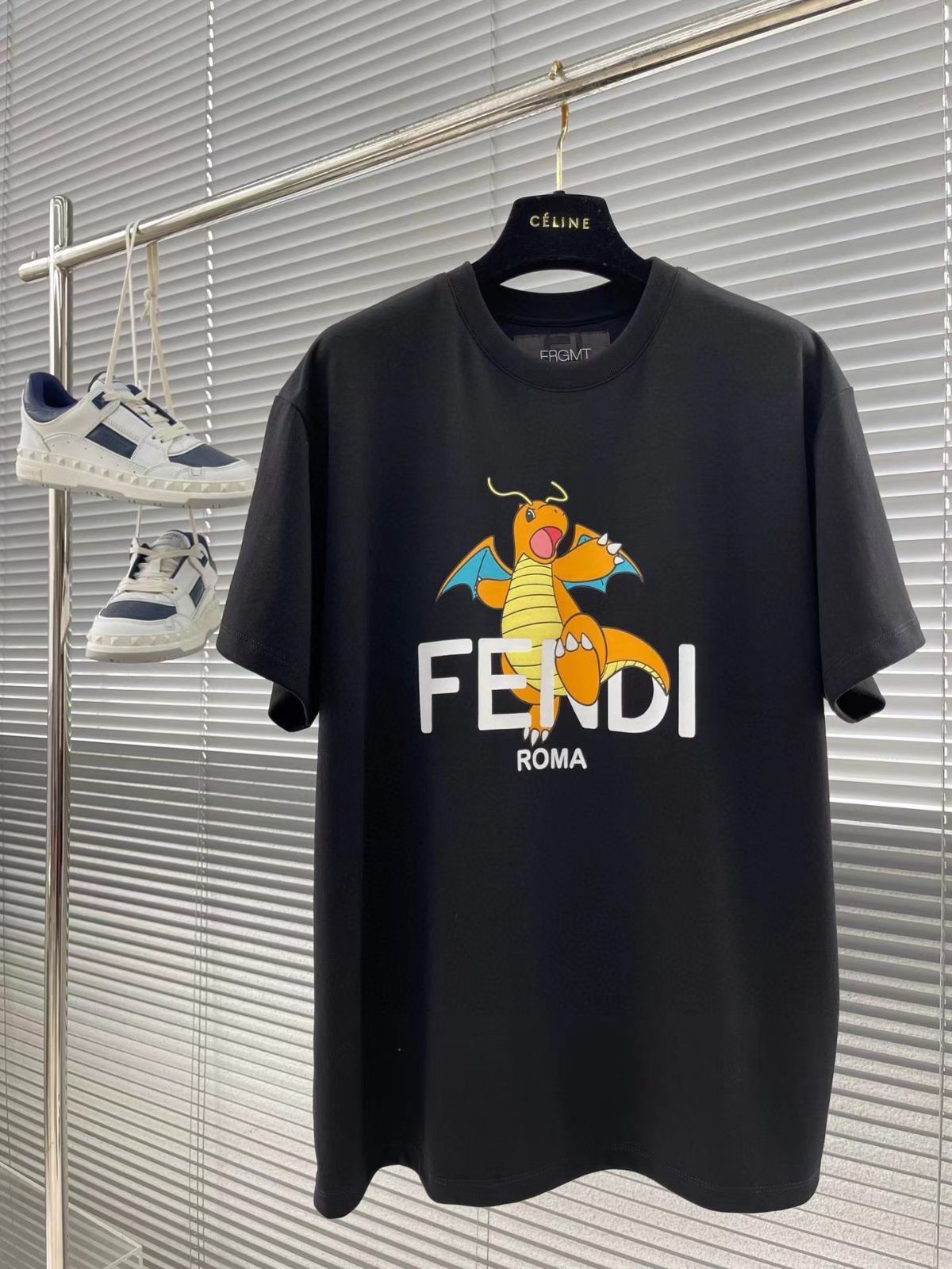 フェンディ ポケモン Tシャツ カイリュー fendi - メルカリ