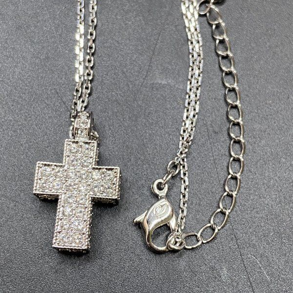 スワロフスキーYOU&I Y256 スワロフスキー SWAROVSKI ネックレス クロス シルバー