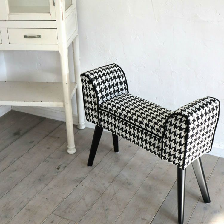 プチポワンの小さい丸椅子 フットスツール ビスクドール撮影用など