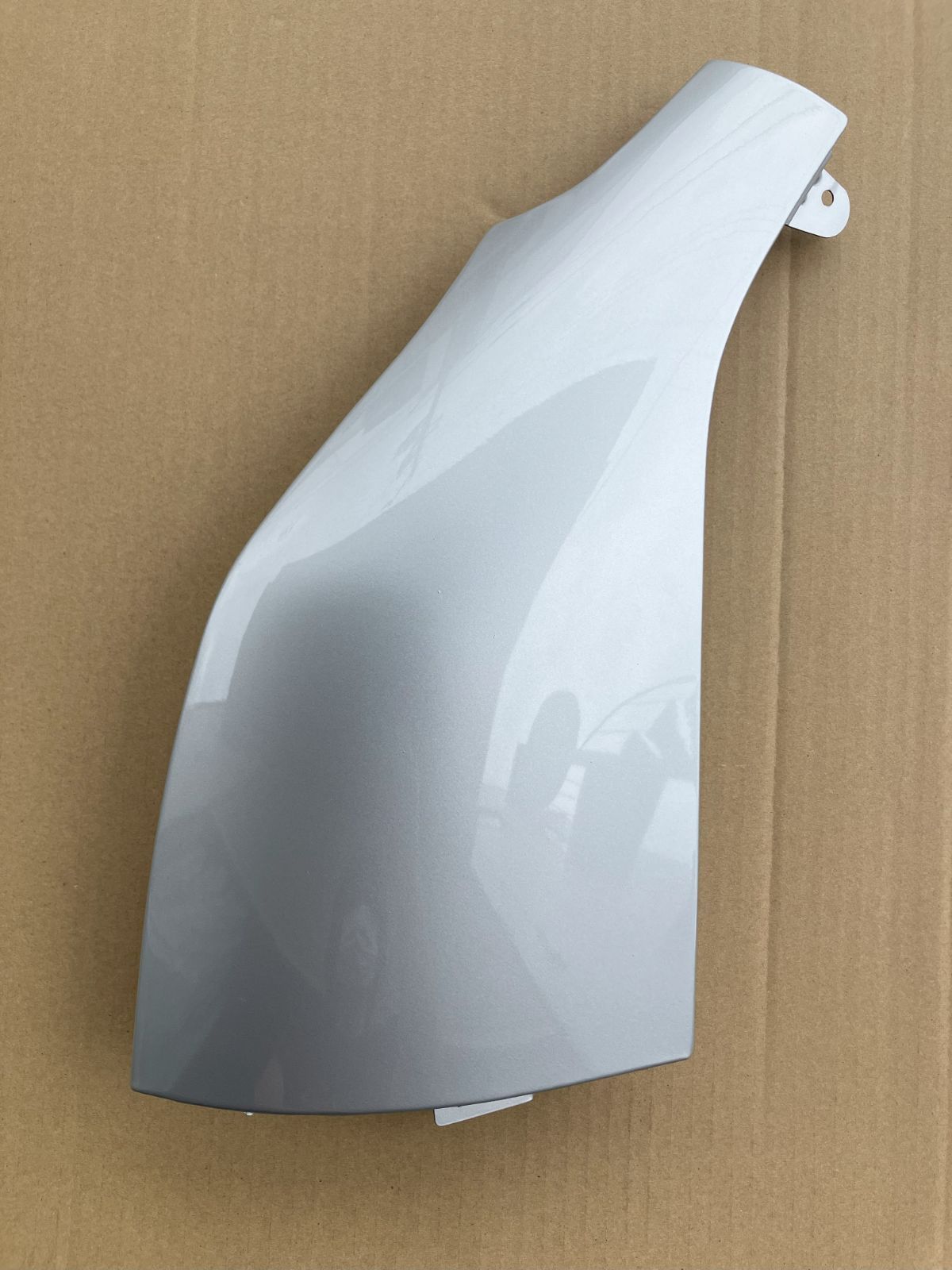 ハイエース レジアスエース 200系 左コーナーパネル ガッツミラーレス