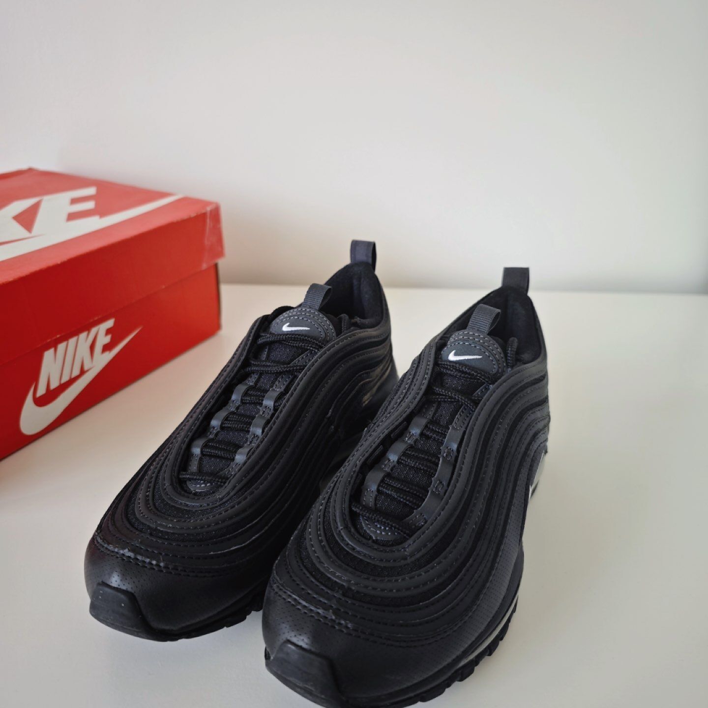 新品 未使用 Nike Air Max 97 “Triple Black” ナイキ エア マックス 97 黒 スニーカー 男女兼用 並行輸入品 -  メルカリ