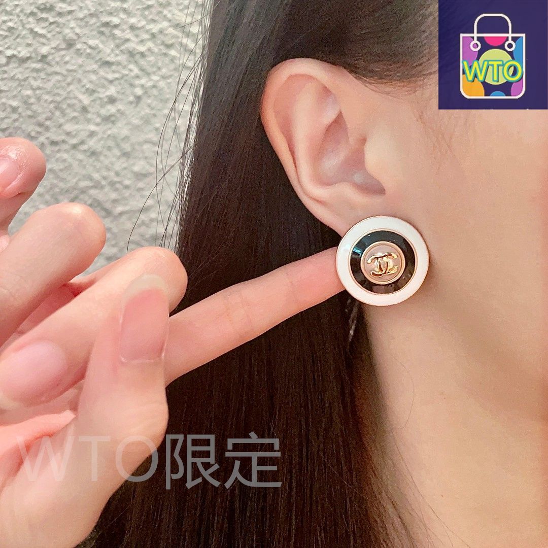 ラストセール CHANEL 新品未使用 完売 超レア ピアス シャネル ツイード ラストセール CHANEL 新品未使用 完売 超レア ピアス シャネル