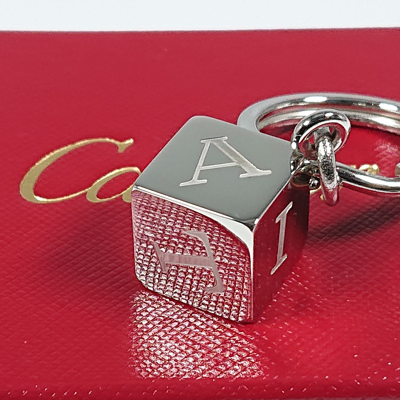 箱付き　カルティエ　キーリング　バック　チャーム Cartierカルティエ バッグチャーム キーホルダー キーリング