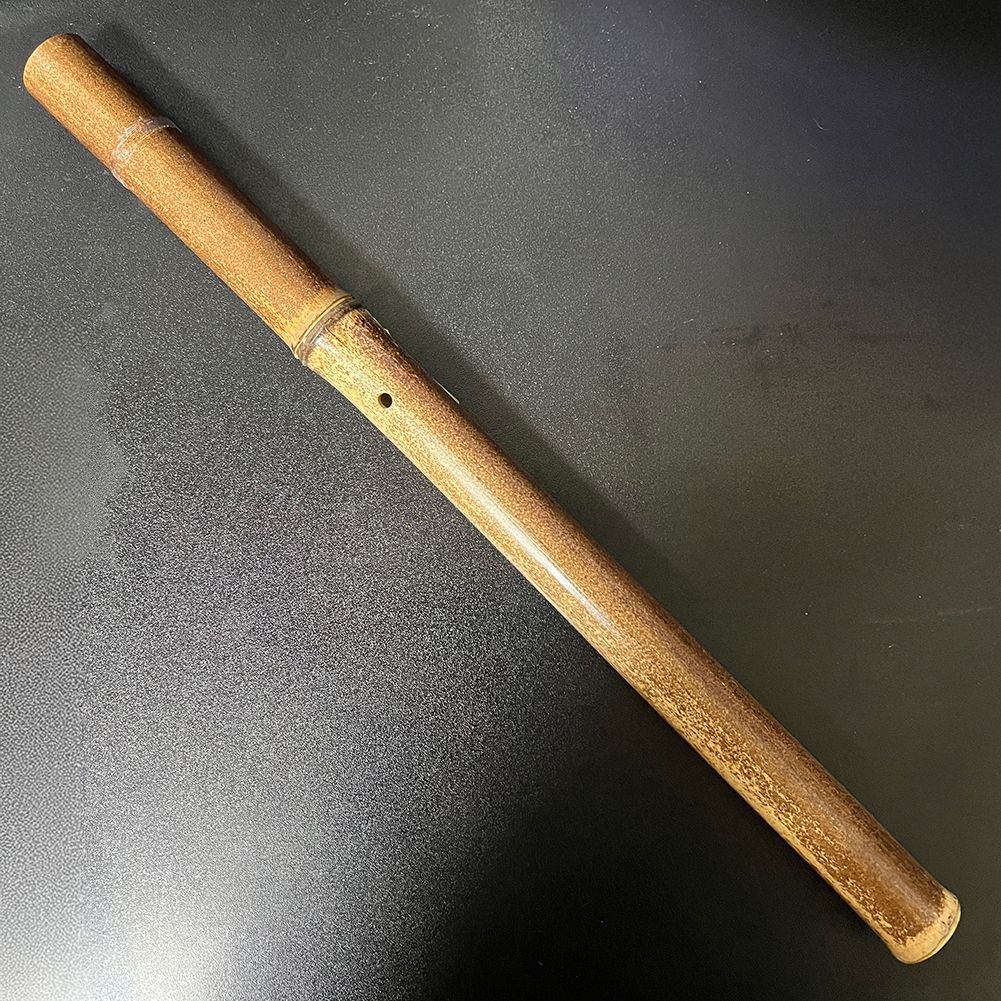 ケーナ（QUENA) アンデスの民族楽器 G管 左3指右3指使い手の