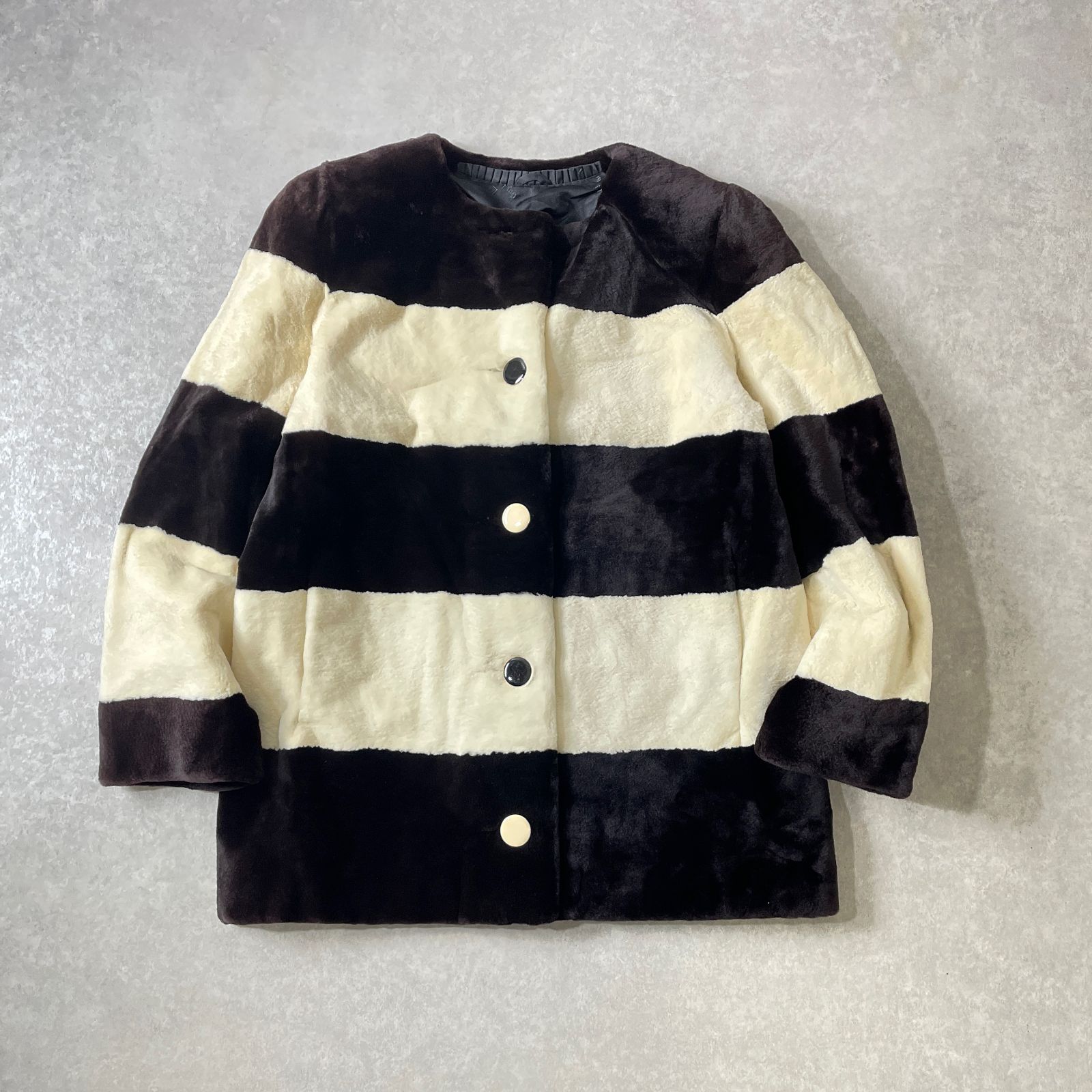 オイルパステル絵画販売 : 現代オイルパステル絵画をオンライン