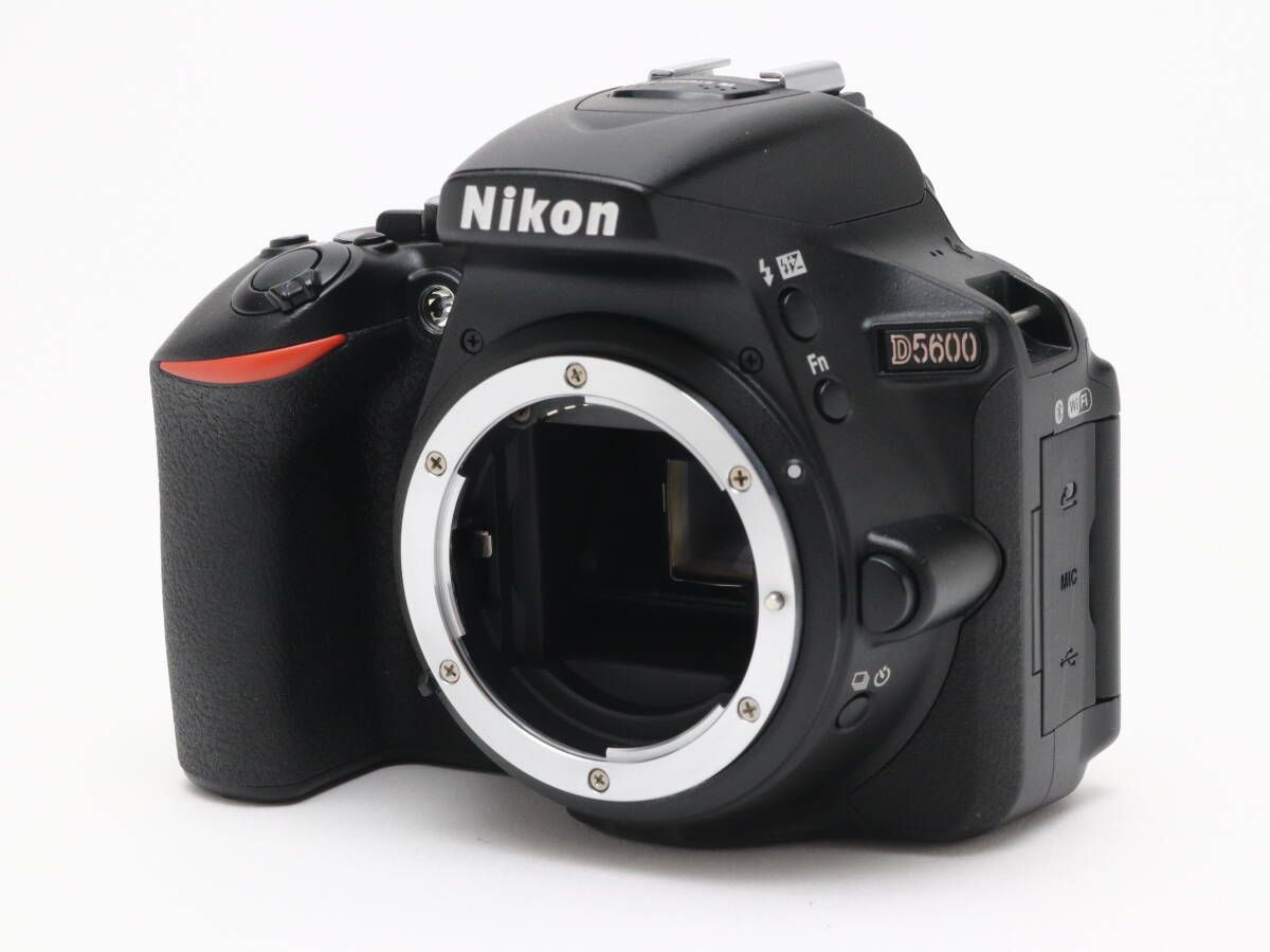 超美品 Nikon D5600 ショット数3745回 Wi-Fi搭載 #8284 A (美品) Nikon ニコン D5600 AF-P DX NIKKOR 18-55mm F3.5-5.6G