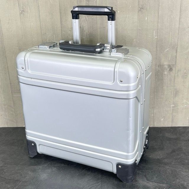 キャリーケース 【中古】ZERO HALLIBURTON 94014 シルバー ZR-Geo Trolley 17inch アルミキャリーバッグ ゼロ・ハリバートン/510363