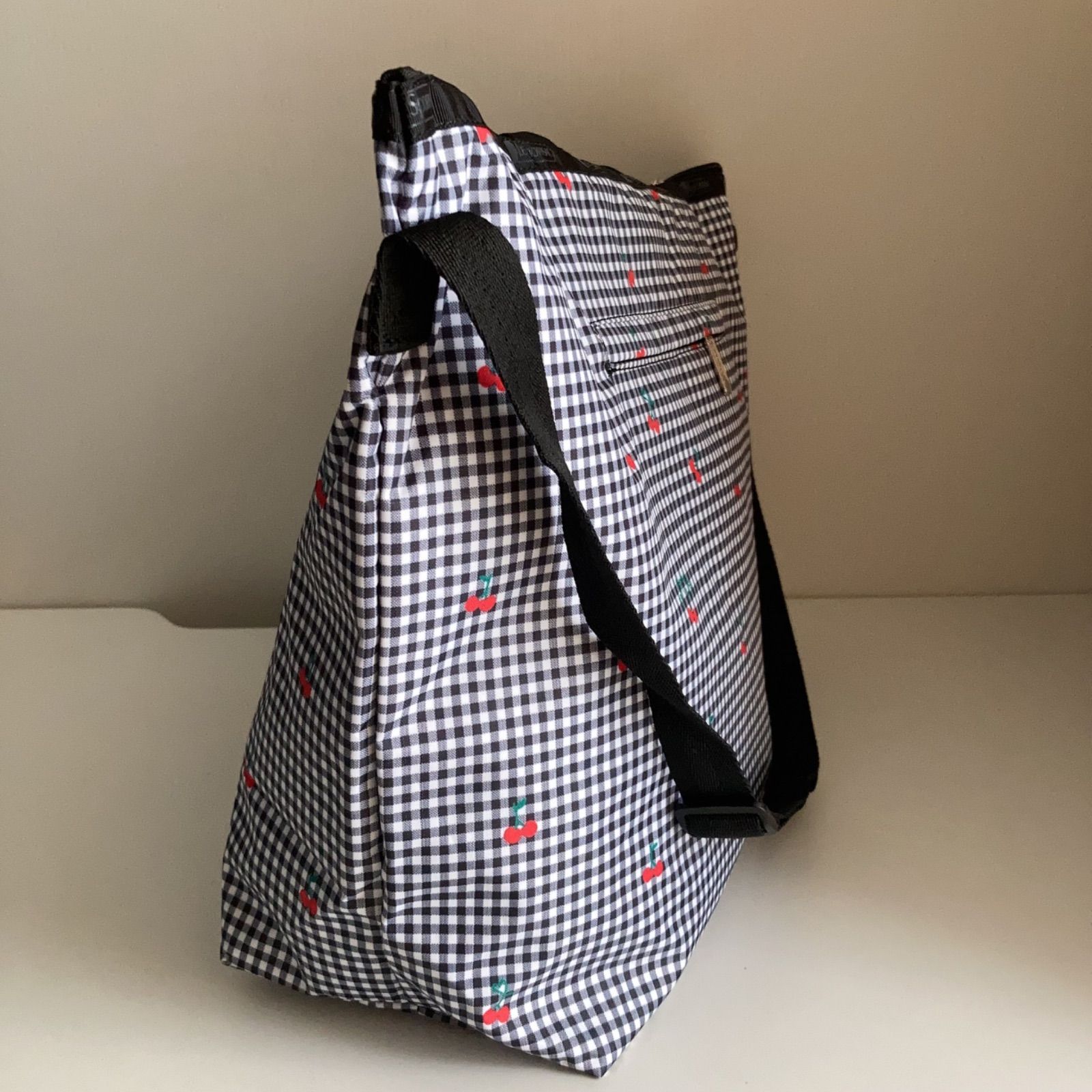 レスポートサック　チェリースィート柄　ショルダーバッグ　2way トートバッグ レスポートサック チェリースィート柄 ショルダーバッグ 2way
