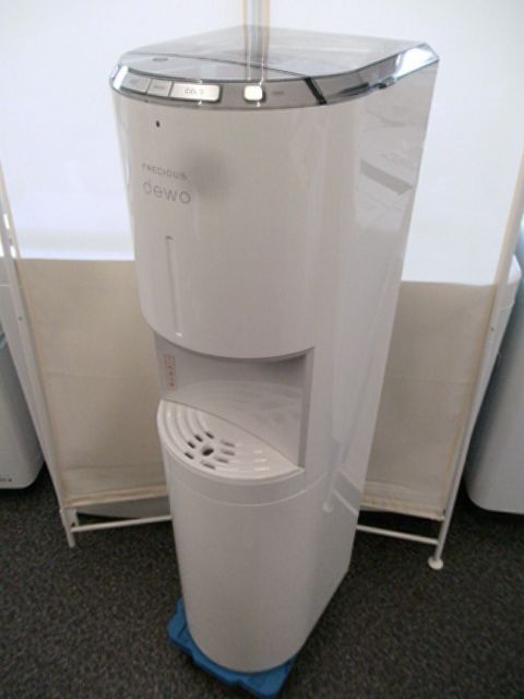 ウォーターサーバー BSS-310 フレシャス dewo ウォーターサーバー BSS-310 フレシャス dewo - メルカリ