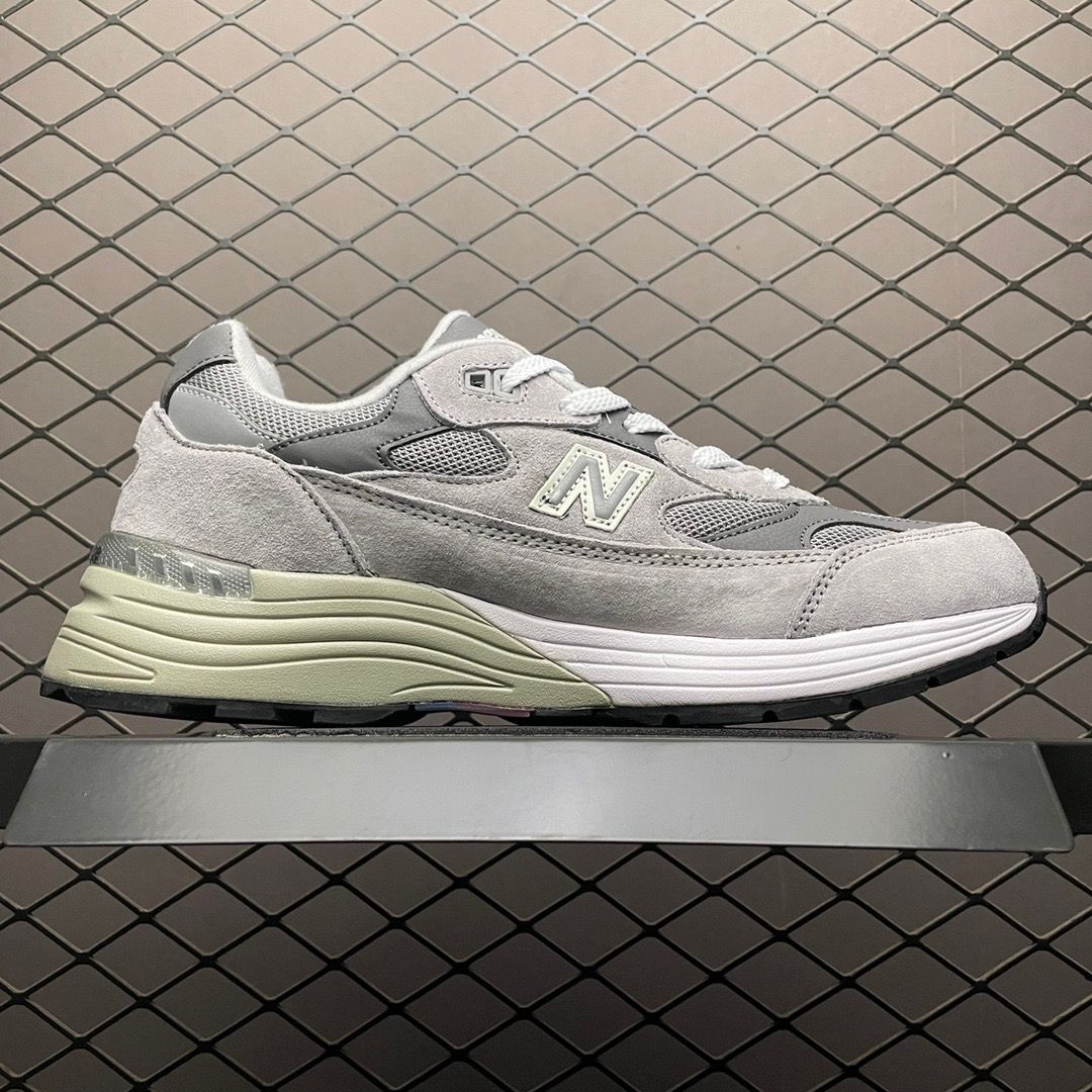 新品未使用 New Balance 992 V6 ニューバランス 男女兼用 M992GR ランニングシューズ グレー 22-28cm - メルカリ