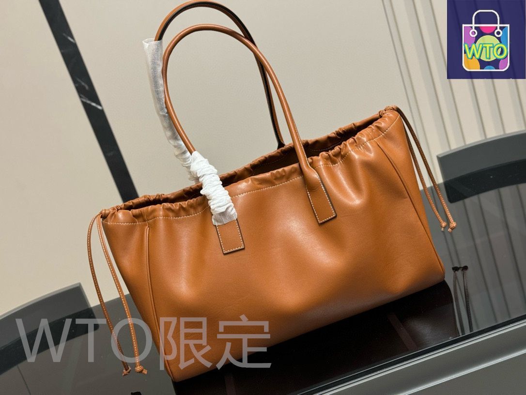 トートバッグ Celine Triomphe Tote Bag 今日特価】Celine Triomphe Retro Crossbody Tote Bag
