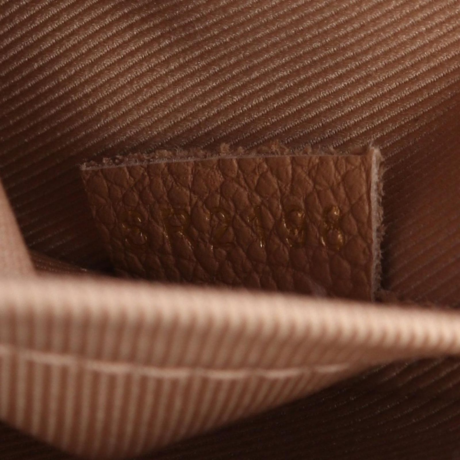 VUITTON ルイ