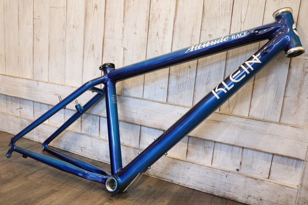 レース ATTITUDE