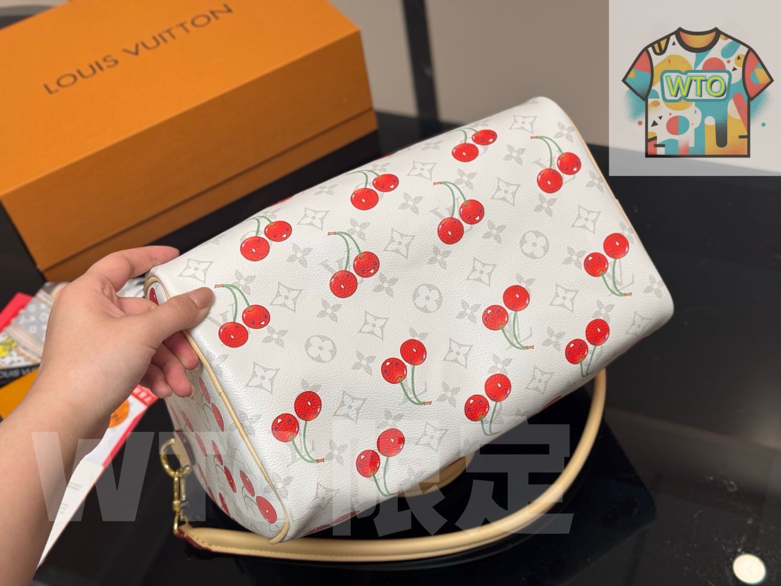 CEO！オリバーガル✖️ルイヴィトン　 61✖️61★ 今日WTO】Louis Vuitton ルイヴィトン キーポール 新作ピロー