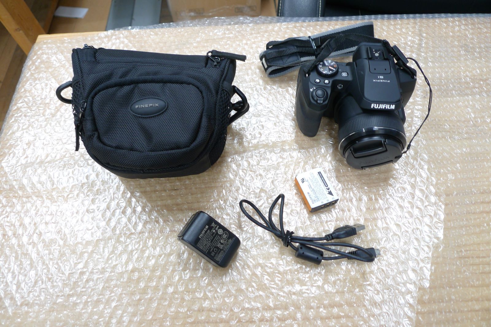 FUJIFILM FinePix S1 デジタルカメラ 50×ZOOM フジフィルム