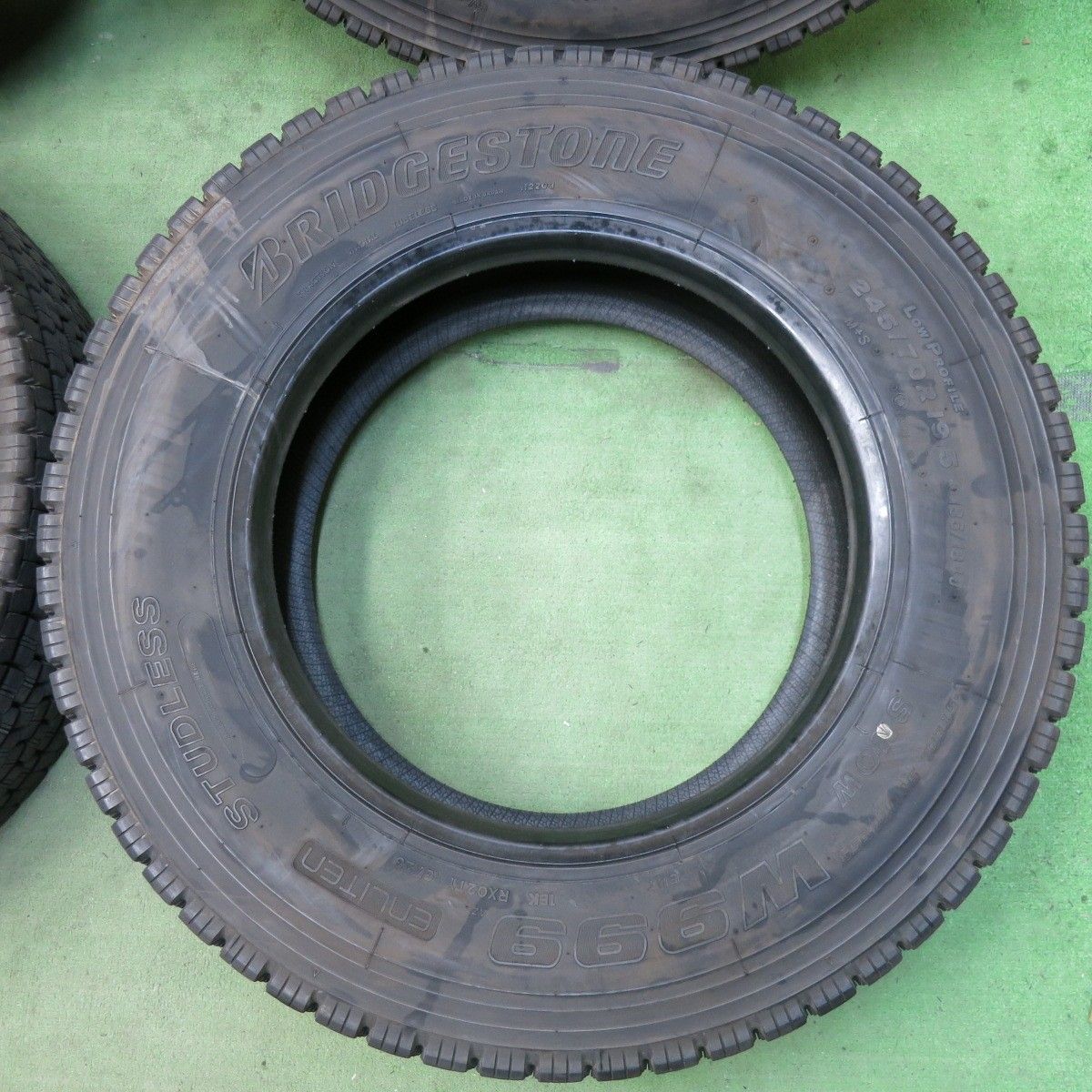 245|70R19.5 136|134J