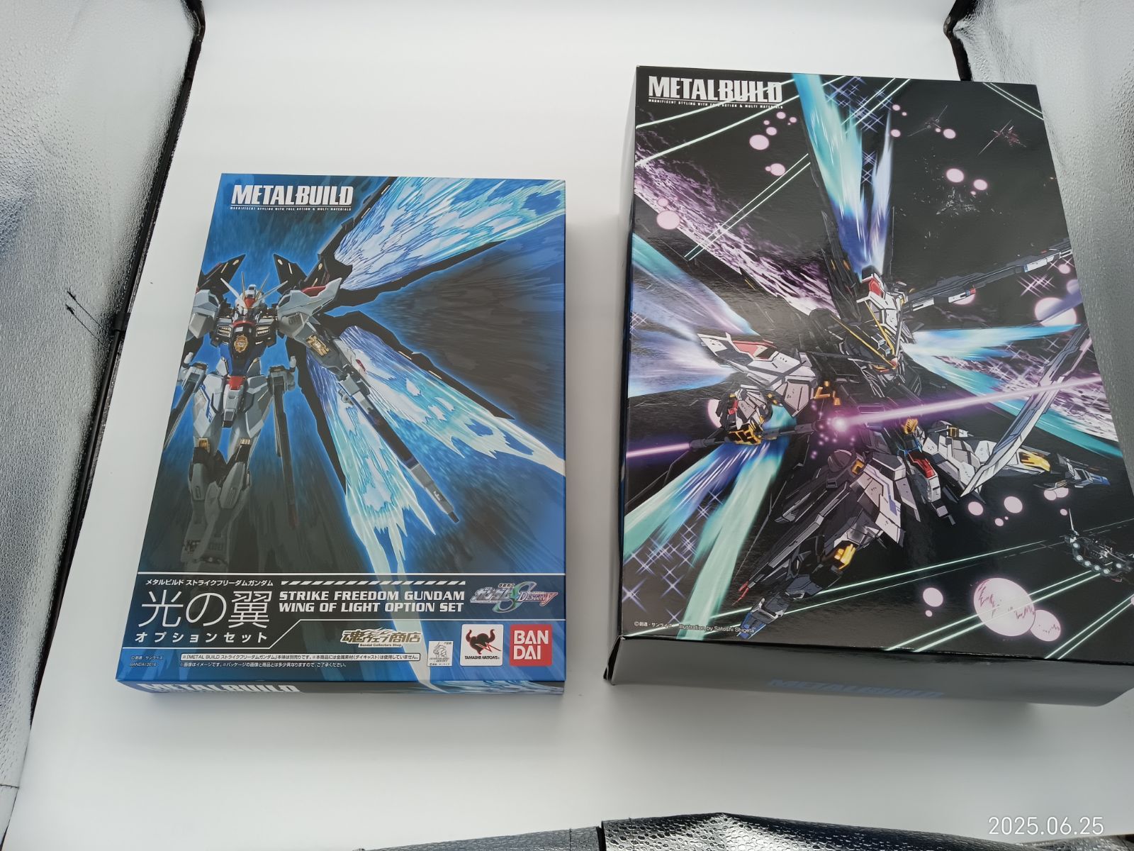 TM-00087 METAL BUILD ストライクフリーダムガンダム光の翼