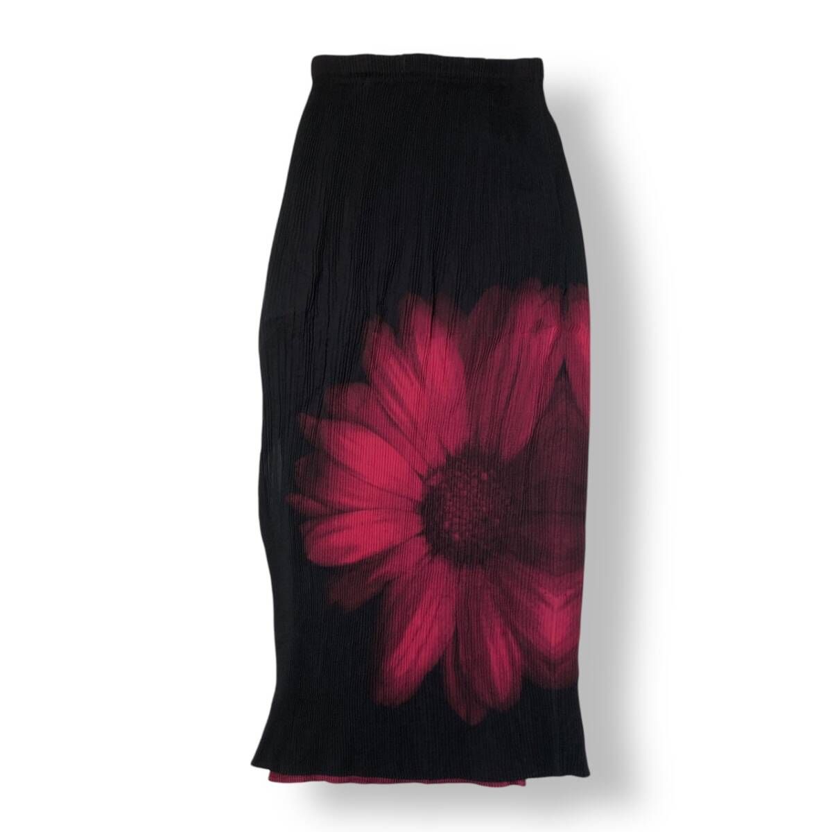 ISSEY MIYAKE ブラックの花柄プリーツスカート プリーツプリーズ  