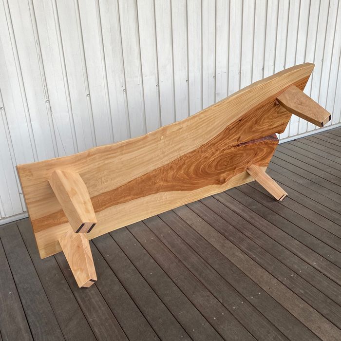 栃（トチ）一枚板 【送料無料】 栃一枚板リビングテーブル 座卓 162cm 