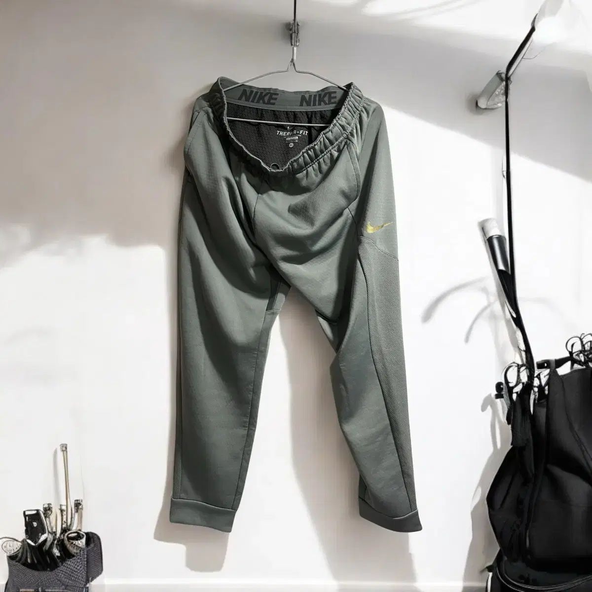 Nike(ナイキ） ダーマピット グレーグリーン ゴム パンツ 33 ー 34 （ 35 キック)