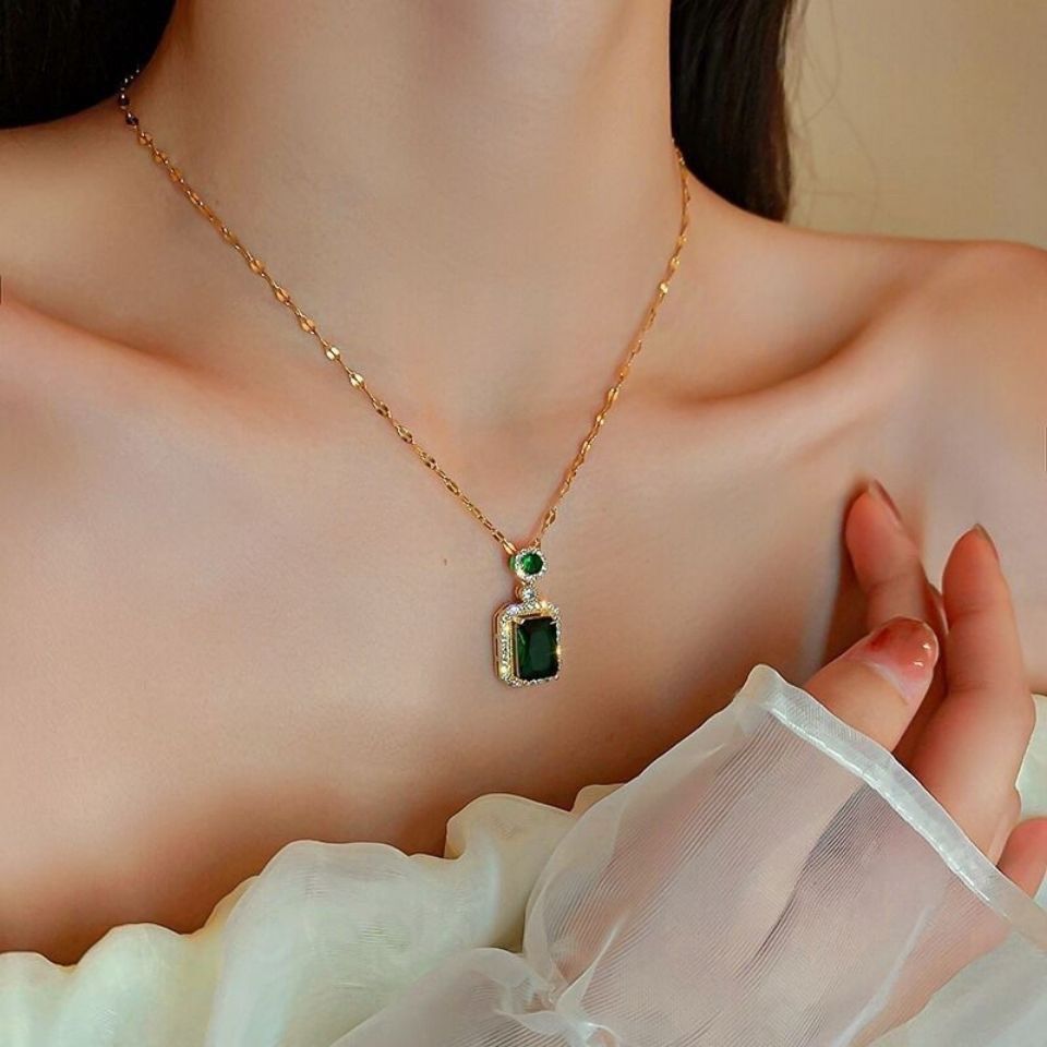エメラルド ジルコン ダイヤモンド ピアス ネックレス リング セット 