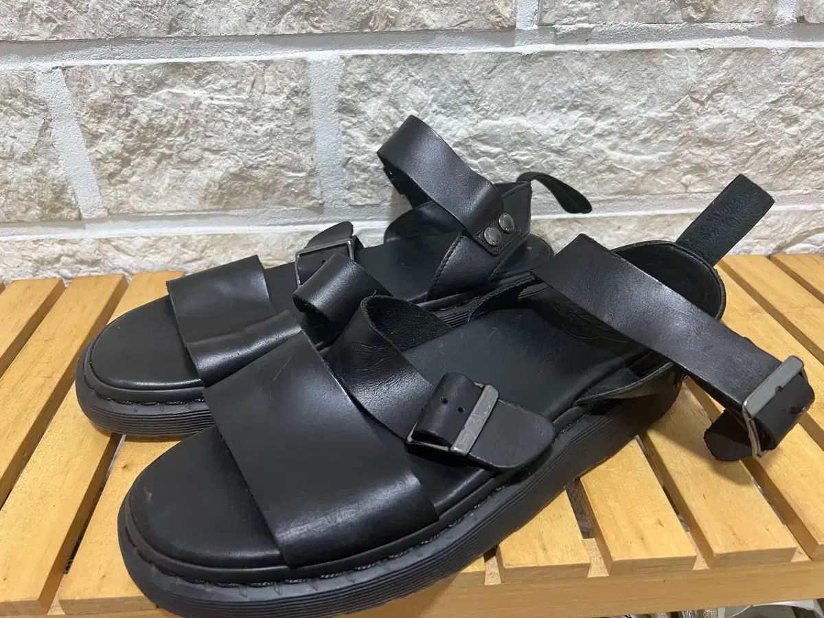 ドクターマーチン サンダル 27cm Dr.Martens CHILTONサンダル Dr