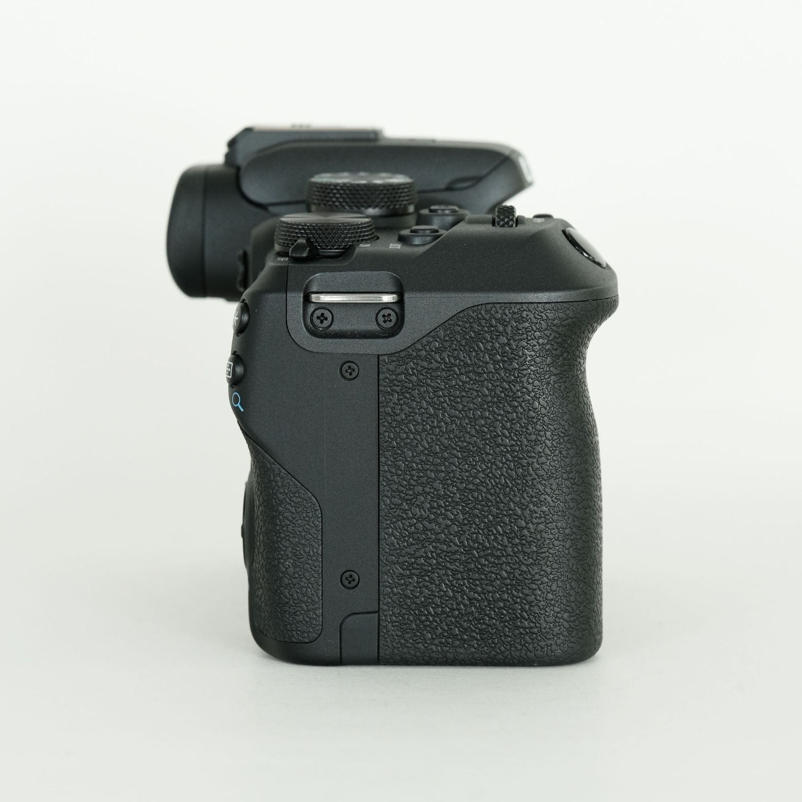 ★極上品★Canon EOS R10 ボディ　ショット数2000回以下 ☆極上品☆Canon EOS R10 ボディ ショット数2000回以下