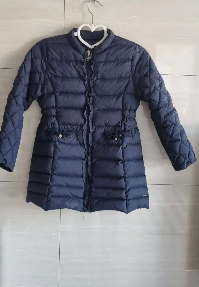 女児 軽量ジャンパー 140