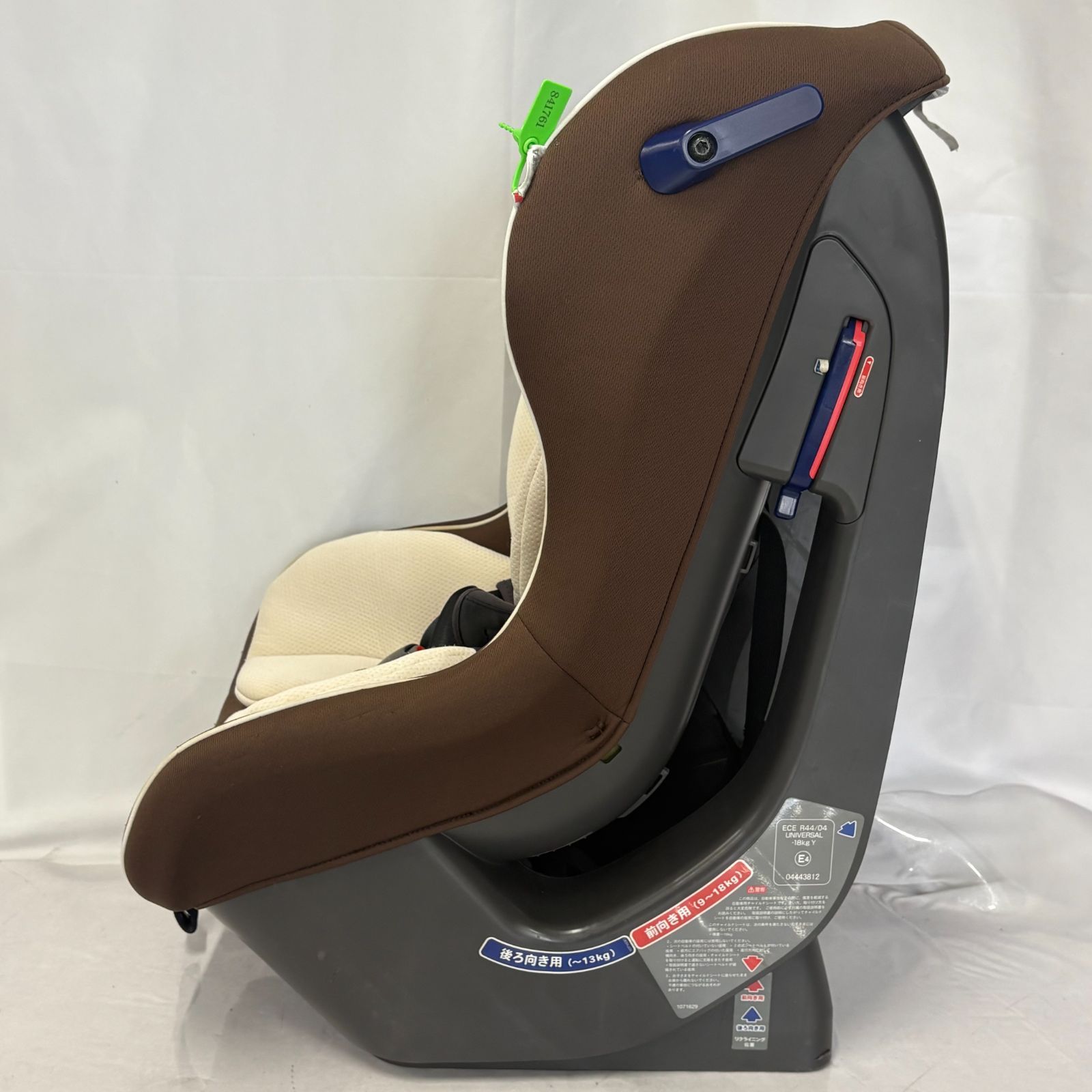 極美品 タカタ takata チャイルドシート 白 茶 ホワイト ブラウン