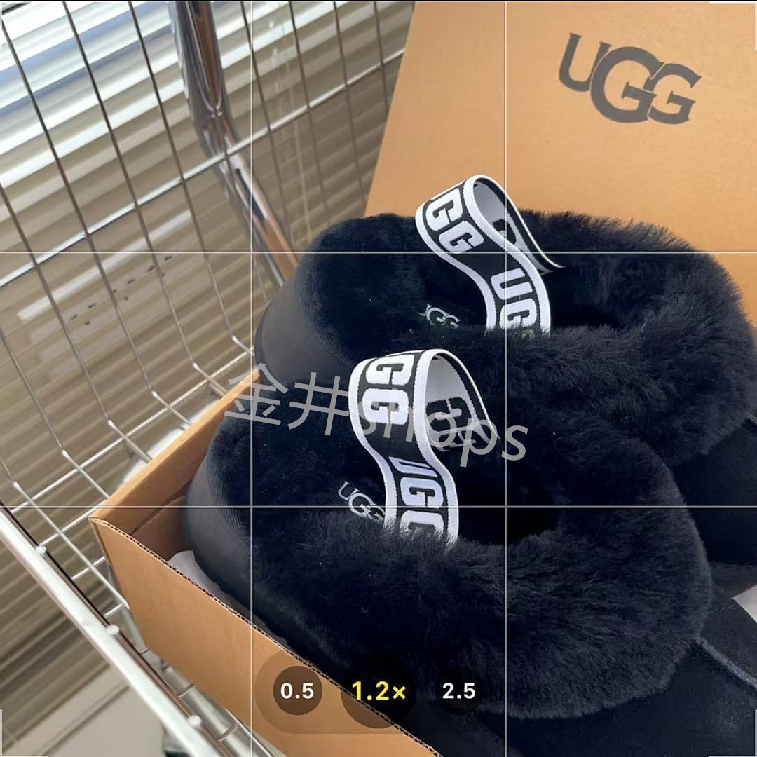 ☆新品未使用☆UGG アグ サンダル レディース ファンケット 厚底 5cm 