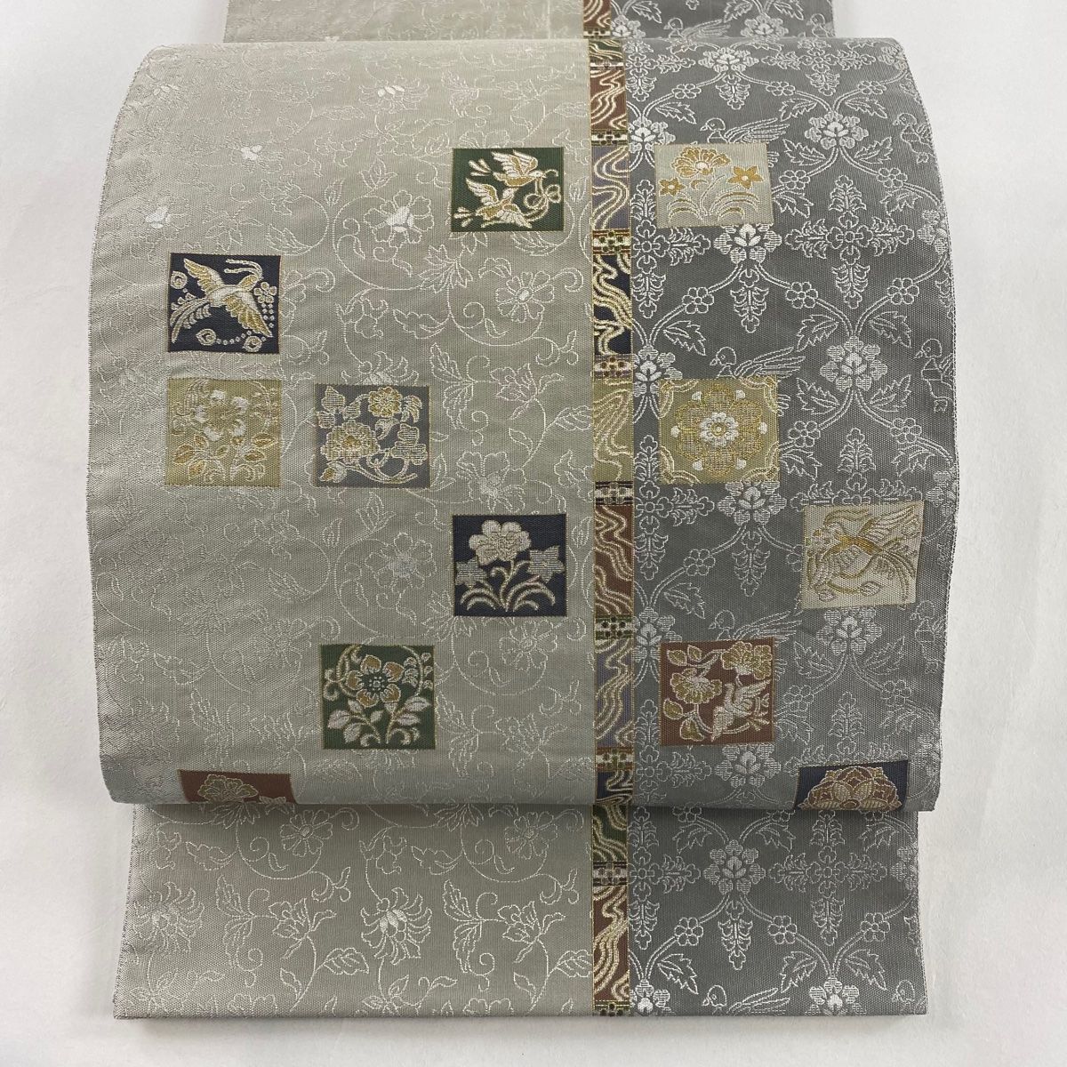 袋帯 秀品 落款 誠之輔 花喰い鳥 草花 箔 灰白 六通 正絹