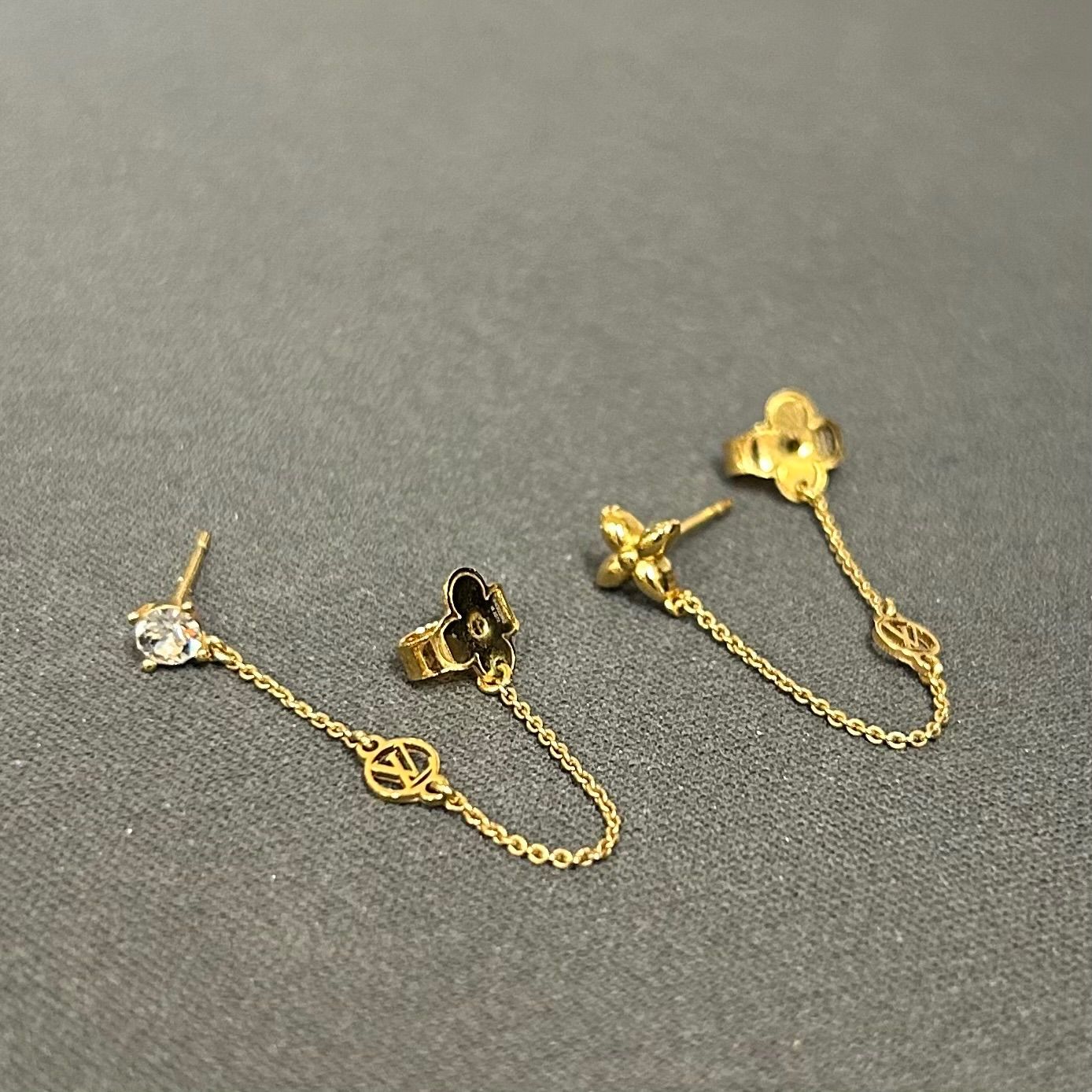 ルイヴィトン ブックルドレイユ プティルイ ピアス レディース ロゴマニア LOUIS VUITTON ルイ ヴィトン ブックルドレイユ プティ ルイ