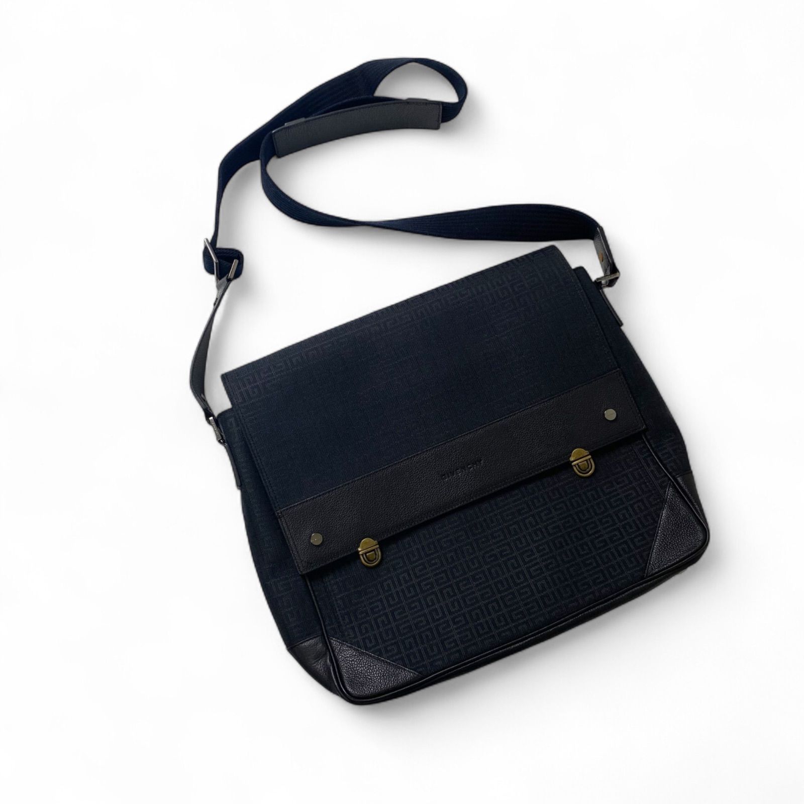 美品】GIVENCHY ジバンシー 4Gロゴ メッセンジャーバッグ レザー