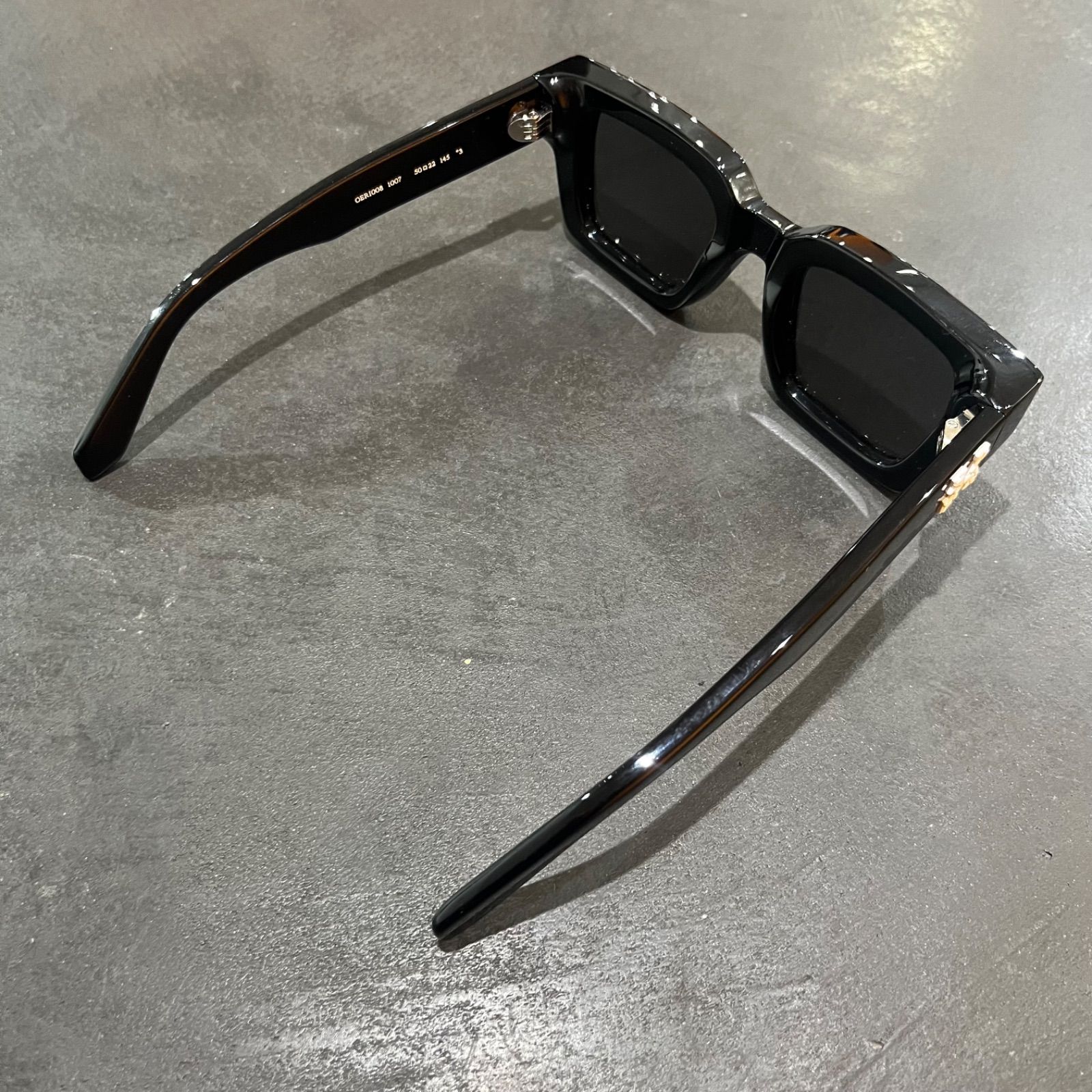 OFF-WHITE スクエア フレーム アローロゴ サングラス メガネ オフ 