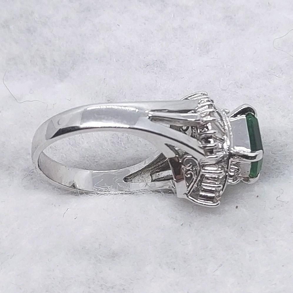 グリーンストーン付きシルバーリング 約12号 指輪 SILVER - メルカリ