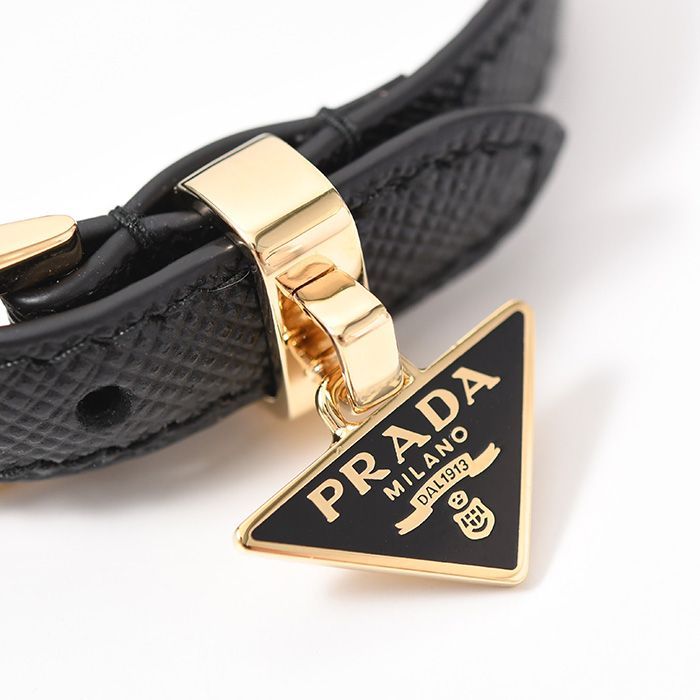 PRADA プラダ ブレスレット サフィアーノ レザー 三角ロゴ