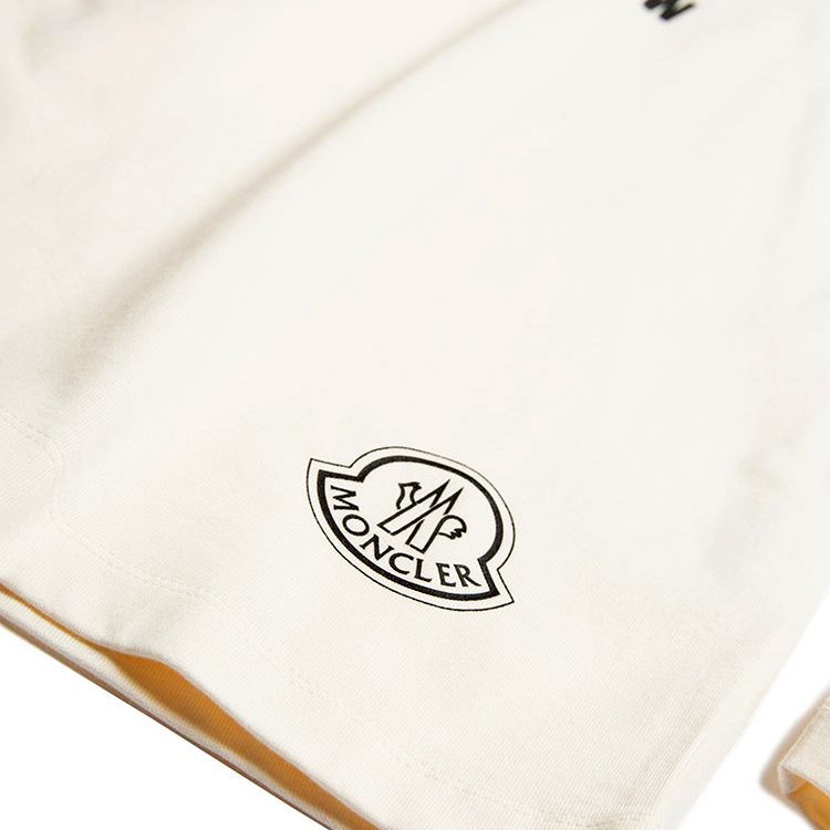 ☆未使用☆本物保証!MONCLER レタリングロゴ ロングTシャツ ☆未使用☆本物保証!MONCLER レタリングロゴ ロングTシャツ