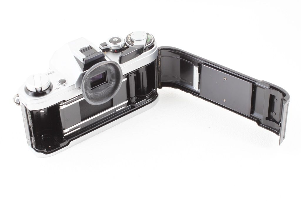 Canon AE-1 フィルムカメラ Sigmaレンズ付き Canon AE-1】デジカメ世代の私がフィルムカメラ初心者デビューを