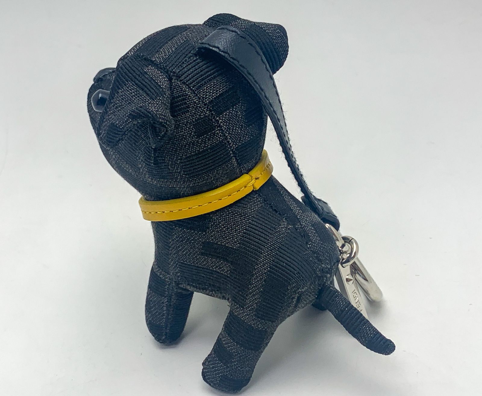 FENDI フェンディ ドッグ チャーム FENDI フェンディ イヌ ドッグ 犬モチーフ FFジャガード ITO