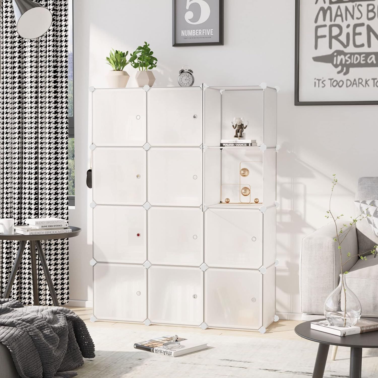 新着商品 AYO 収納棚 大容量 収納ラック 組み立て式 棚 ラック 簡単組立 整理棚収納 ボックス 本棚 衣類収納 耐久性 省スペース スチール性 インテリア おしゃれ 多用途 扉付き 半透明ホワイト12ボックス 35×35×35cm